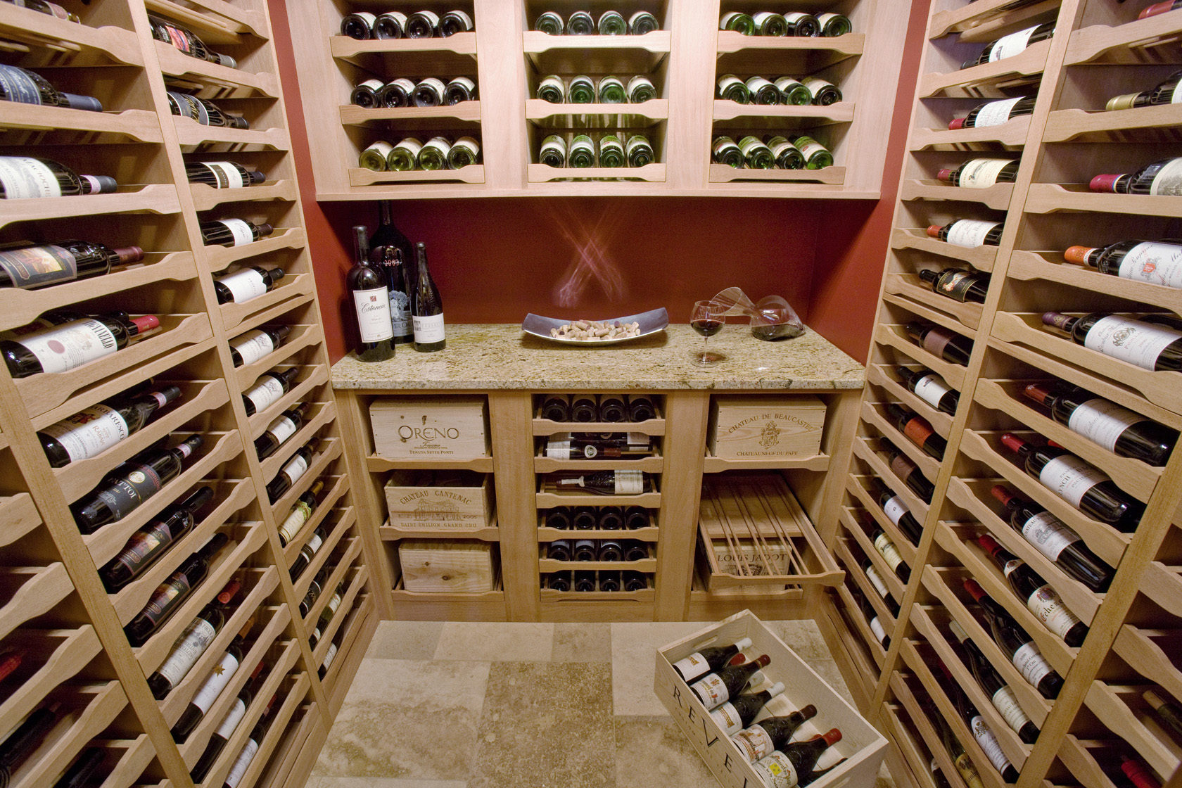 Georgetown Shores Traditional Wine Cellar